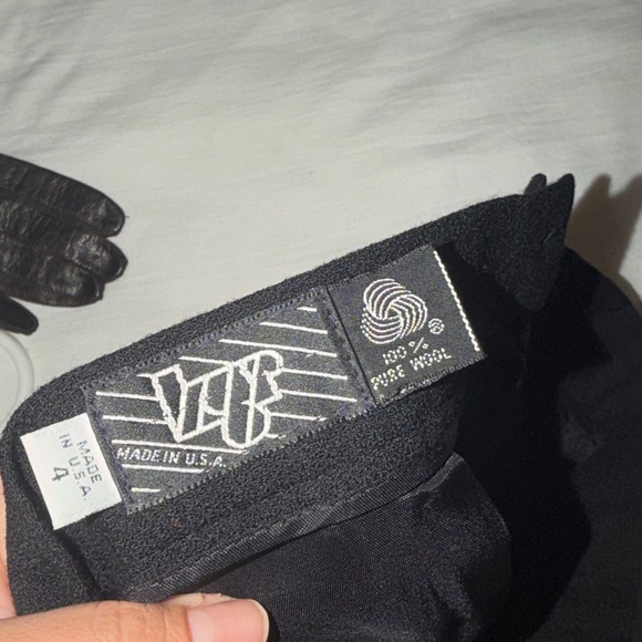 Vintage Black 100% Wool Midi Pencil Skirt – Made in USA – Size 4 - Picture 3 of 4